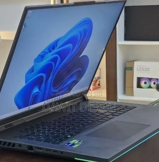 New Laptop Asus 32GB Intel Core i9 SSD 2T