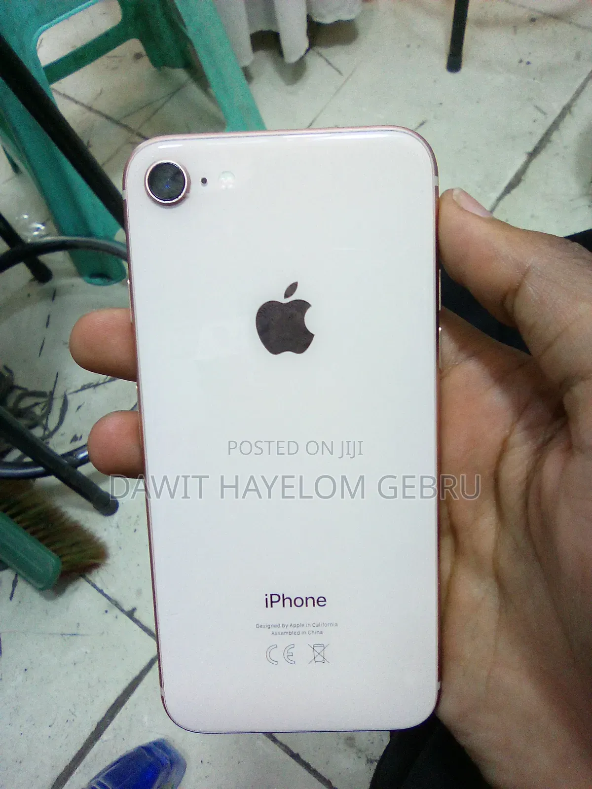 Apple iPhone 8 64 GB Gold