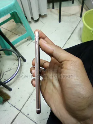 Apple iPhone 8 64 GB Gold