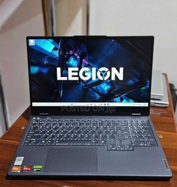 New Laptop Lenovo Legion 5 16GB AMD Ryzen 7 SSD 512GB