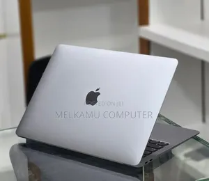 New Laptop Apple MacBook Air 2020 M1 8GB Intel Core i7 SSD 256GB