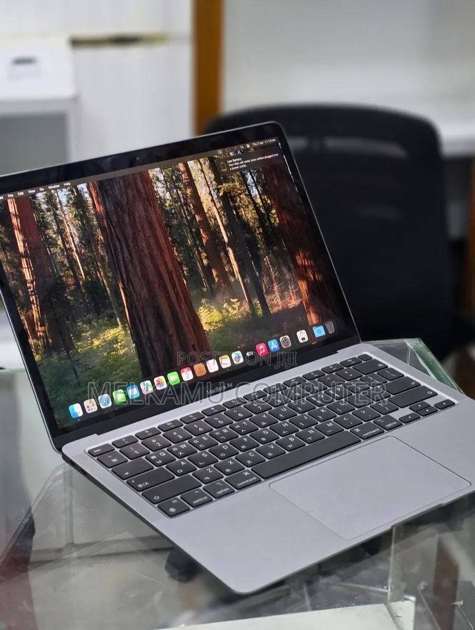 New Laptop Apple MacBook Air 2020 M1 8GB Intel Core i7 SSD 256GB