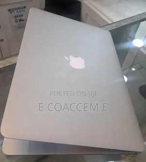 New Laptop Apple MacBook 8GB Intel Core i7 SSD 512GB