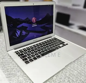 New Laptop Apple MacBook 8GB Intel Core i7 SSD 512GB