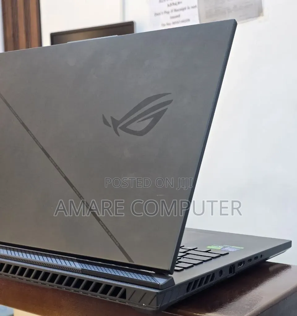 New Laptop Asus ROG Strix G17 32GB Intel Core i9 SSD 2T