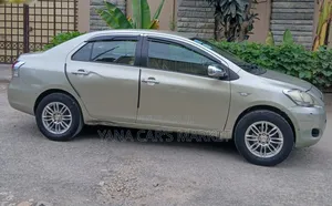 Toyota Yaris 2007 Gold