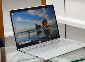 New Laptop HP Pavilion 14 8GB Intel Core i5 SSD 512GB