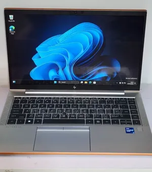 New Laptop HP EliteBook 840 G8 16GB Intel Core i5 SSD 512GB