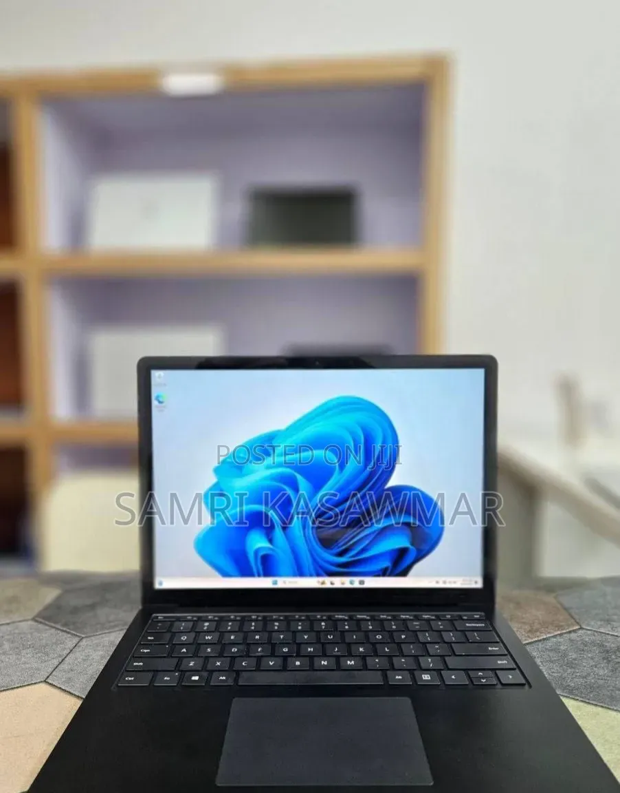 New Laptop Microsoft Surface Laptop 4 16GB Intel Core i7 SSD 512GB