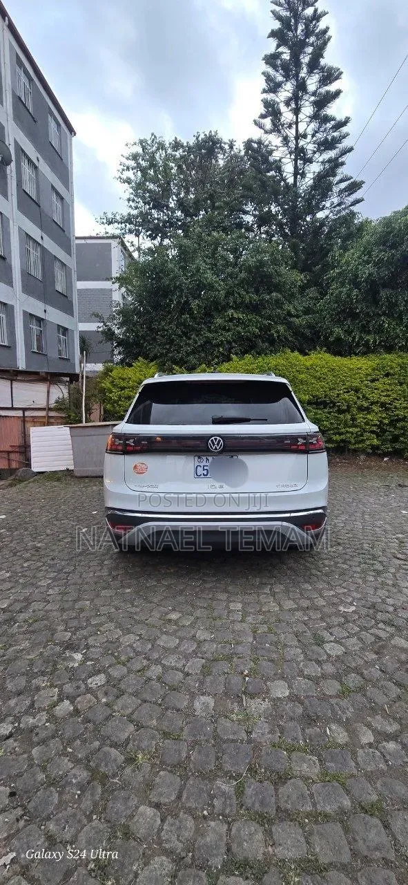 Volkswagen ID.6 2023 White