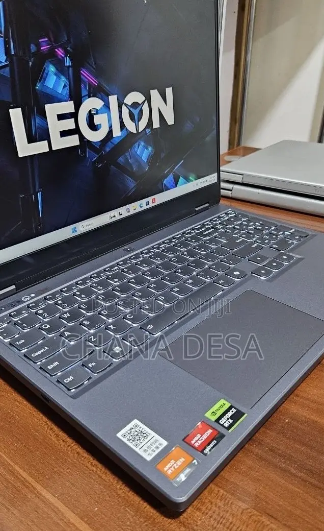 New Laptop Lenovo 16GB AMD Ryzen 7 SSD 512GB