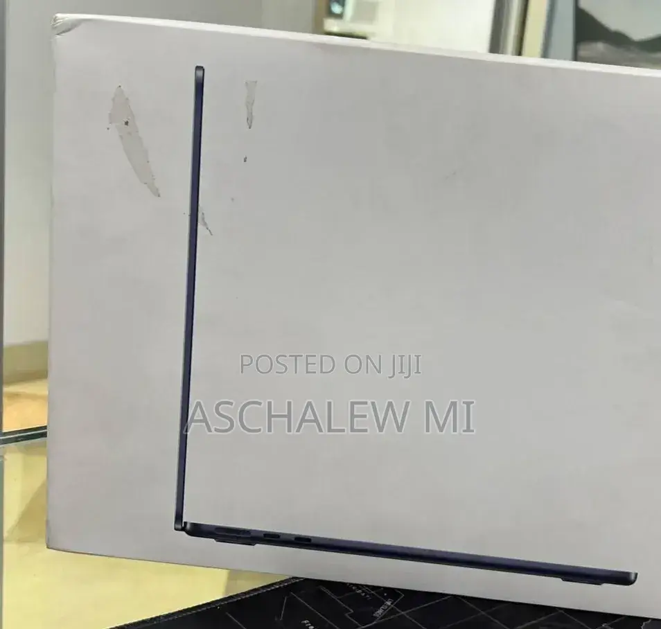 New Laptop Apple MacBook Air 2026 M5 13-inch 16GB Apple M5 SSD 512GB