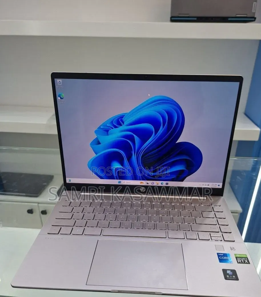 New Laptop HP Pavilion 15 8GB Intel Core i7 SSD 512GB