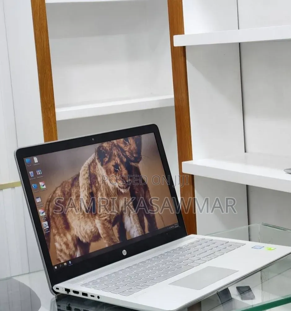 New Laptop HP Pavilion 15 8GB Intel Core i7 SSD 512GB