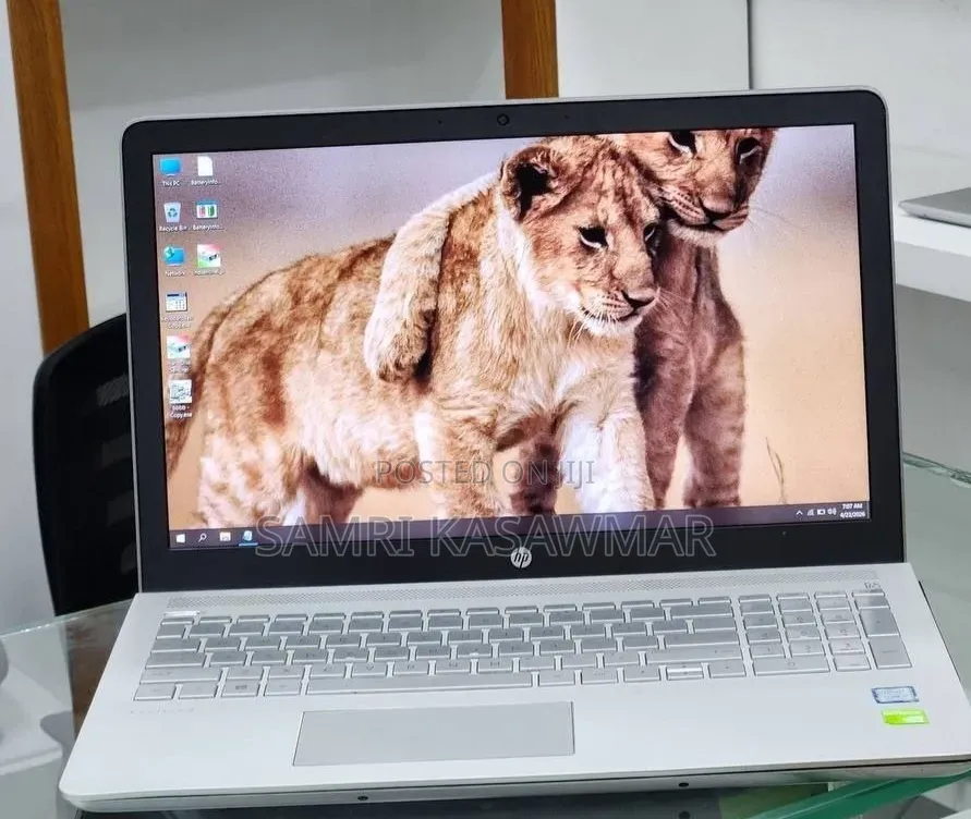 New Laptop HP Pavilion 15 8GB Intel Core i7 SSD 512GB