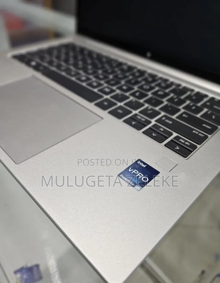 New Laptop HP EliteBook 840 G10 16GB Intel Core i5 SSD 512GB