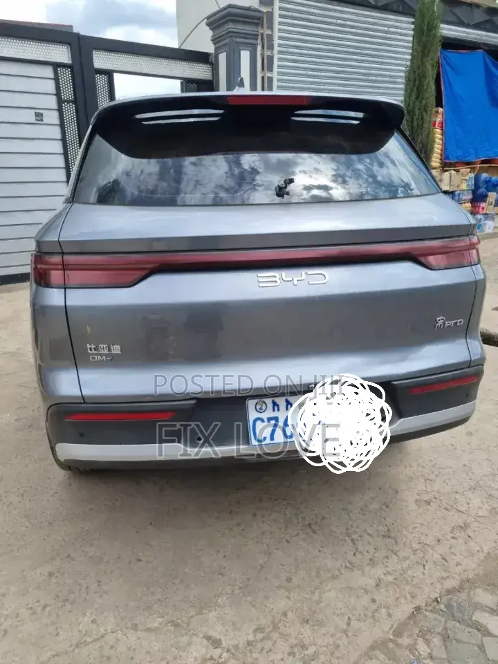 BYD Song Plus DM-i 2024 Silver