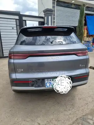 BYD Song Plus DM-i 2024 Silver