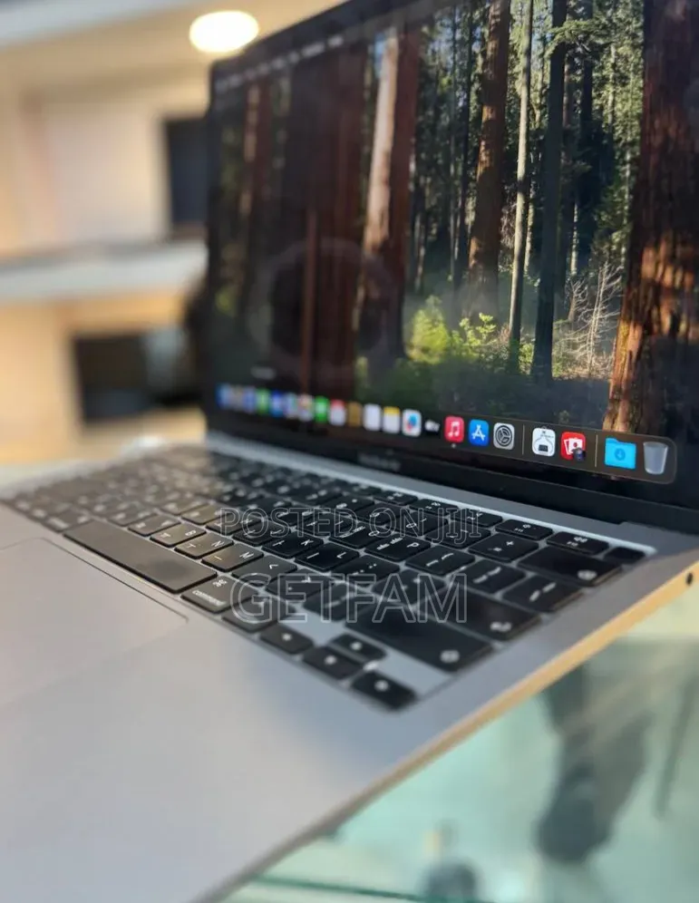 New Laptop Apple MacBook Pro M1 8GB Apple M1 SSD 512GB