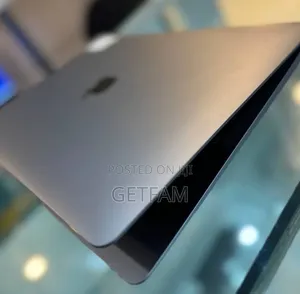 New Laptop Apple MacBook Pro M1 8GB Apple M1 SSD 512GB