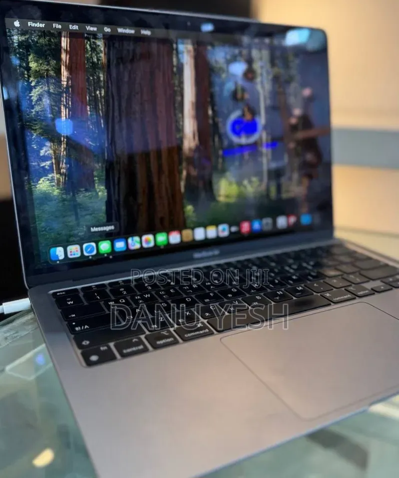 New Laptop Apple MacBook Air 2020 M1 8GB Apple M1 SSD 256GB