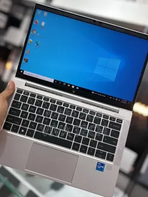 New Laptop HP EliteBook 830 G8 16GB Intel Core i5 SSD 512GB