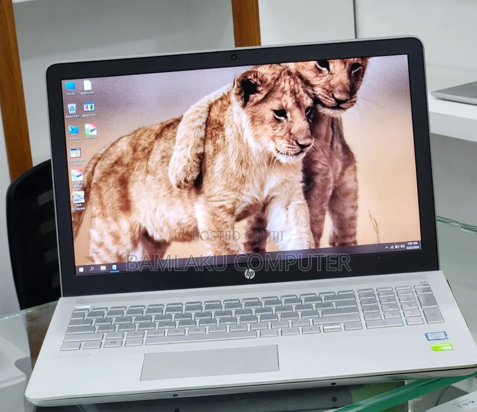 New Laptop HP Pavilion 10 8GB Intel Core i7 SSD 512GB