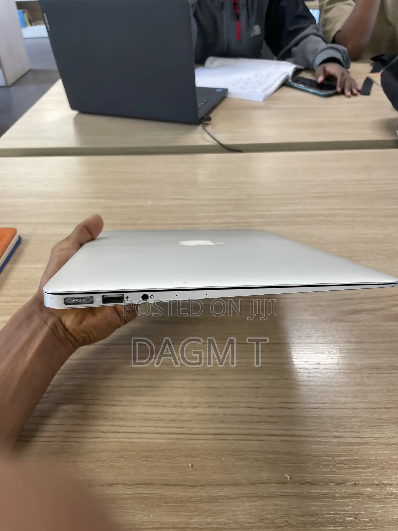 Laptop Apple MacBook Air 2014 8GB Intel Core i7 SSD 128GB