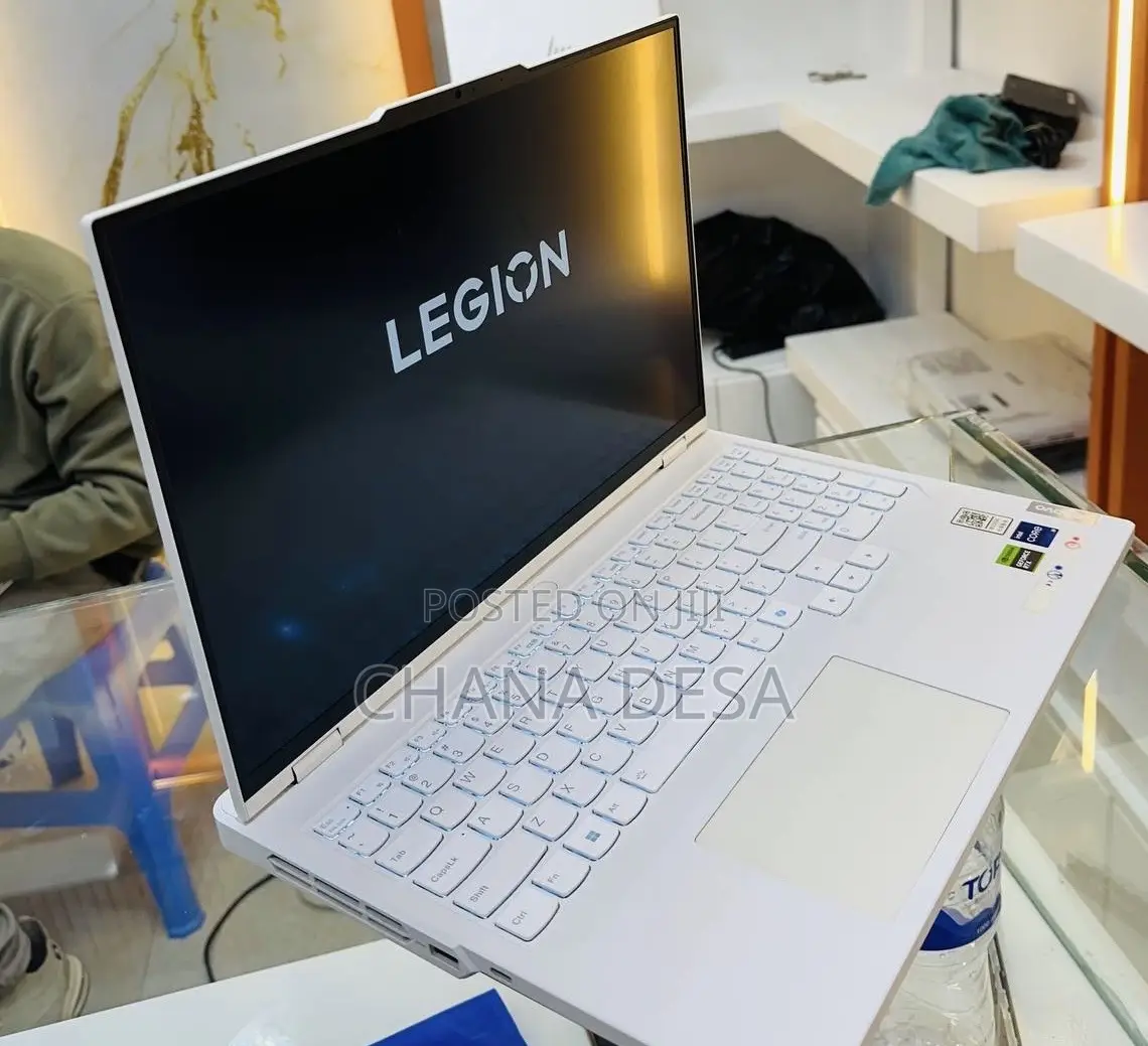 New Laptop Lenovo 16GB Intel Core i9 SSD 1T