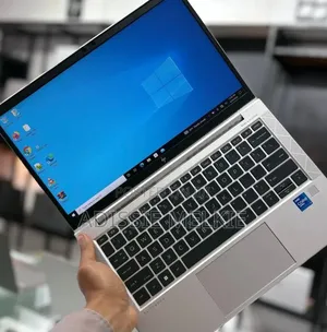 New Laptop HP EliteBook 830 G8 8GB Intel Core i7 SSD 512GB