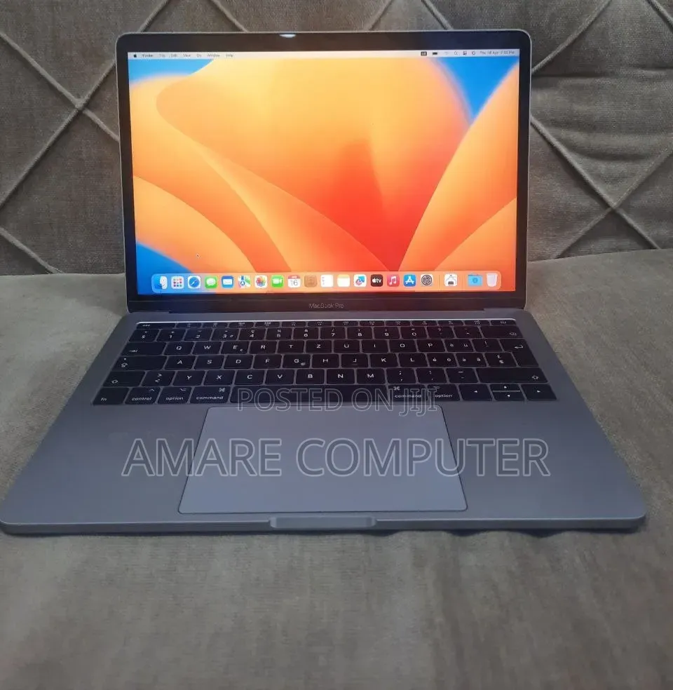 New Laptop Apple MacBook Pro 2017 16GB Intel Core i5 SSD 512GB