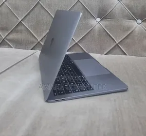 New Laptop Apple MacBook Pro 2017 16GB Intel Core i5 SSD 512GB