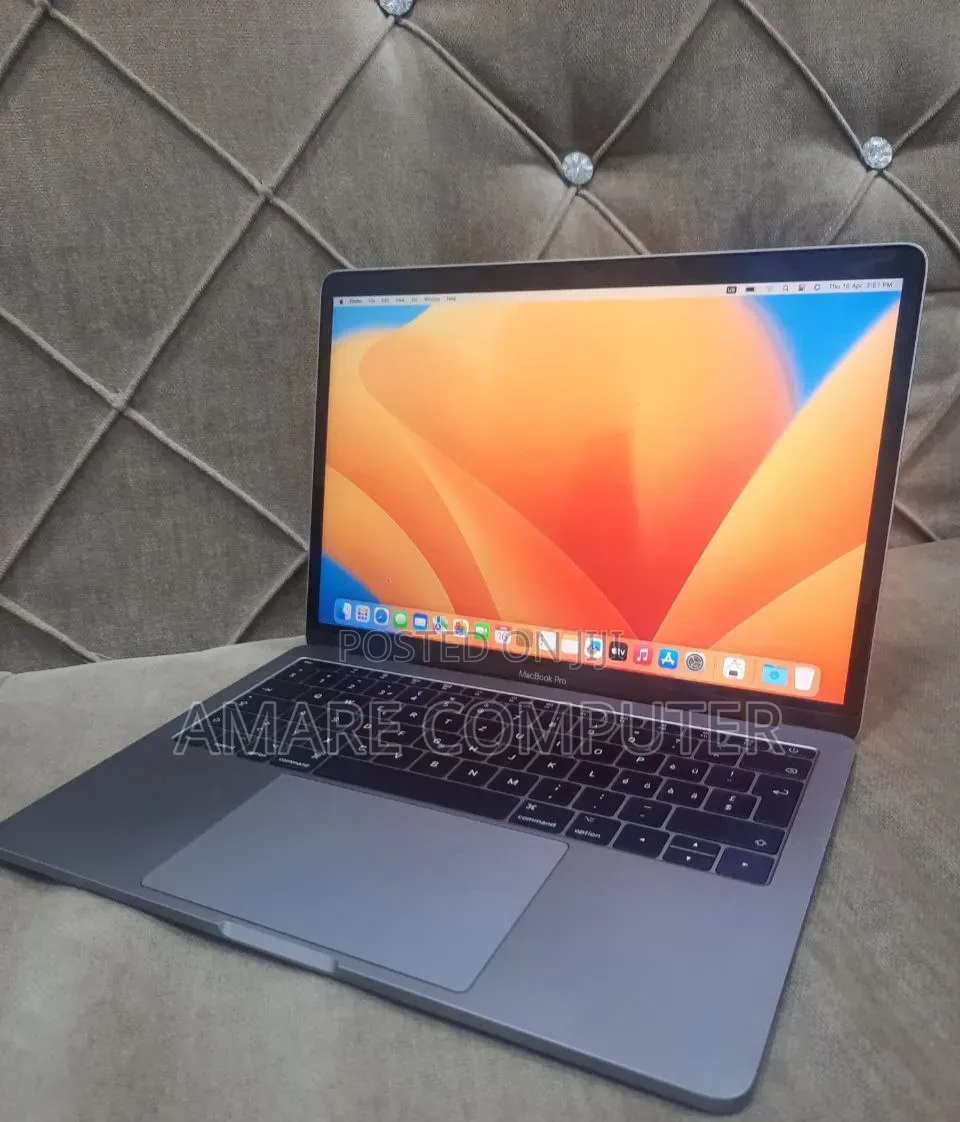 New Laptop Apple MacBook Pro 2017 16GB Intel Core i5 SSD 512GB
