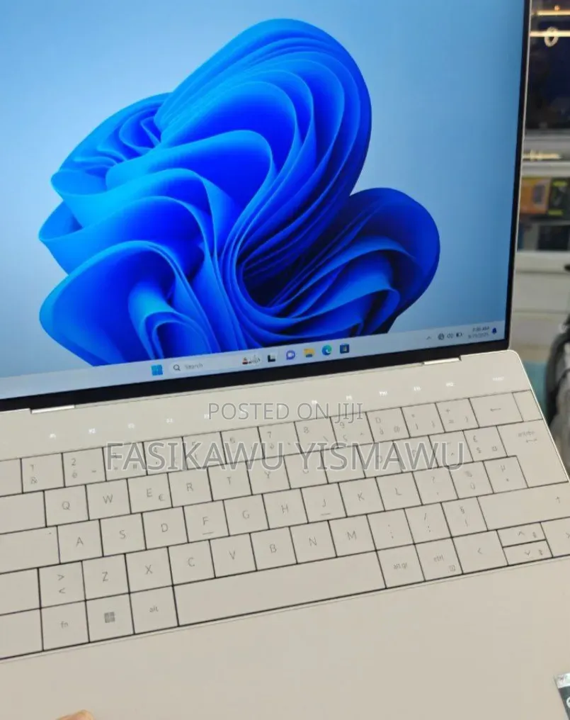 New Laptop Dell XPS 13 16GB Intel Core i7 SSD 1T