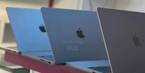 New Laptop Apple MacBook Pro M1 16GB Apple M1 Pro SSD 512GB
