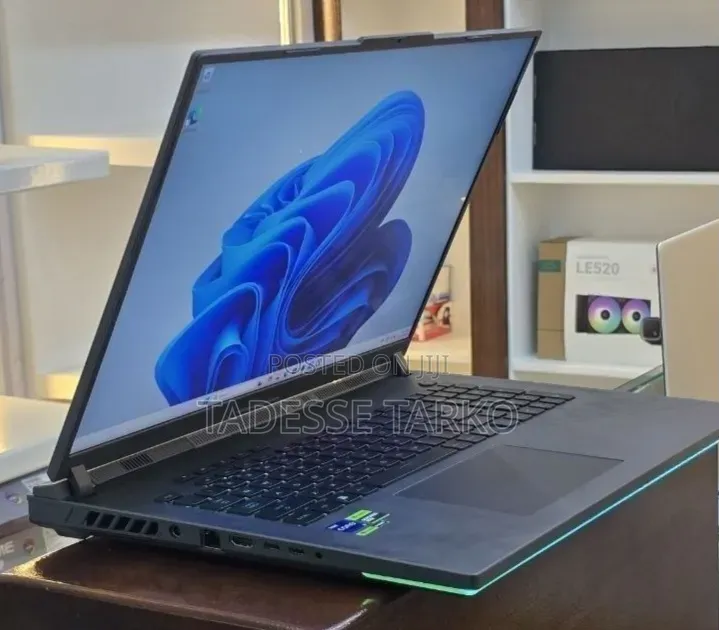 New Laptop Asus 32GB Intel Core i9 SSD 2T