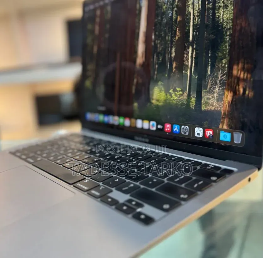 New Laptop Apple MacBook Air 2020 M1 8GB Apple M1 SSD 256GB