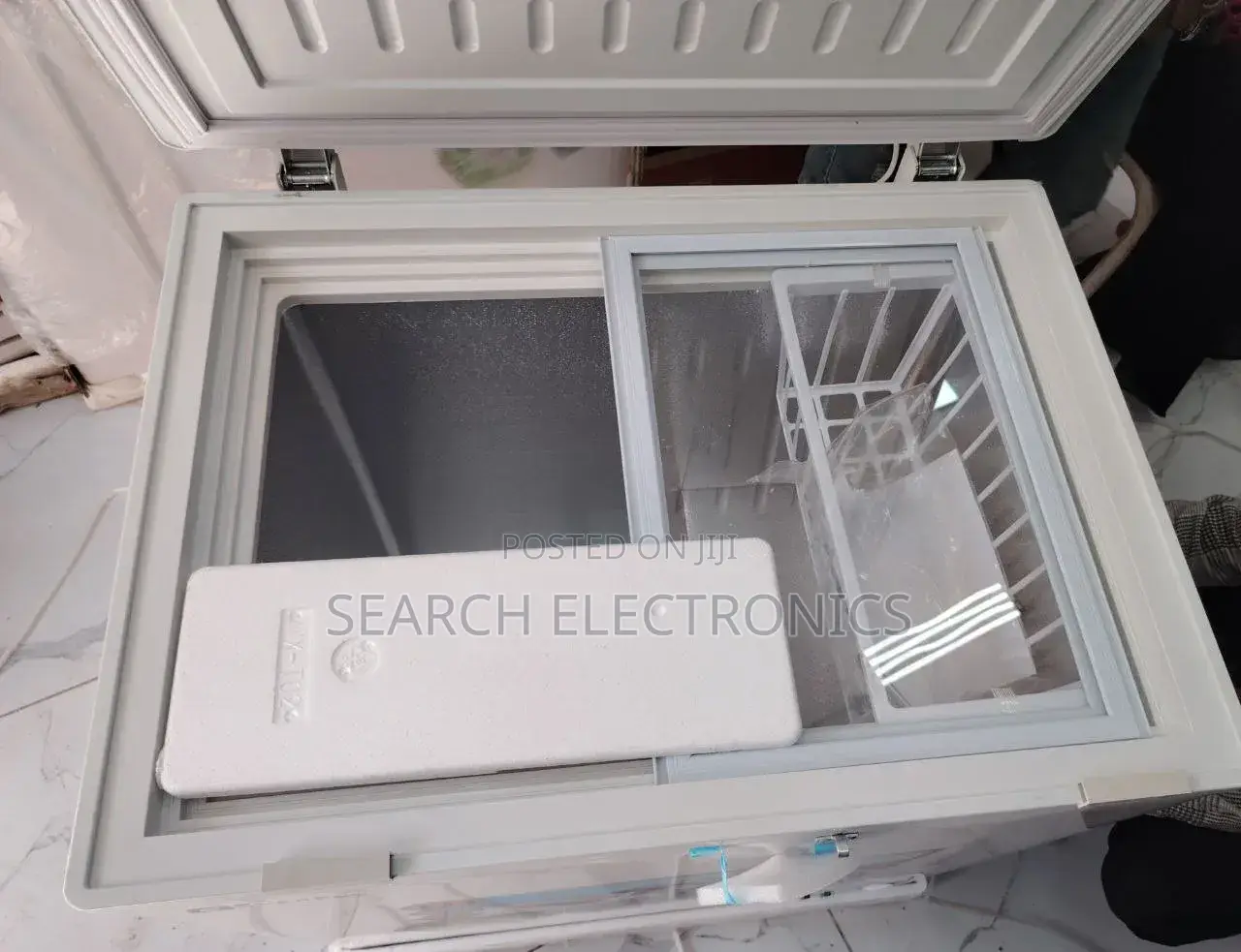 Everest 230l Deep Freezer