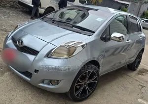 Toyota Yaris 2010 Silver