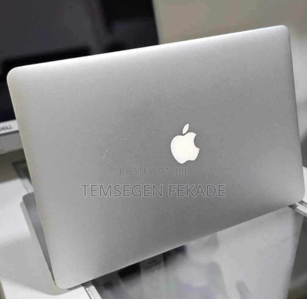 New Laptop Apple MacBook Pro 2015 16GB Intel Core i7 SSD 256GB