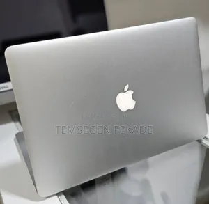 New Laptop Apple MacBook Pro 2015 16GB Intel Core i7 SSD 256GB