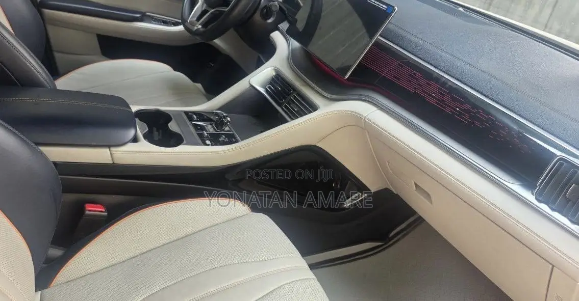 BYD Song Plus 2024 White