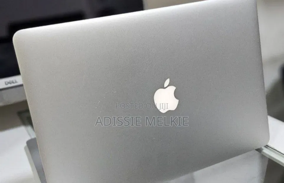 New Laptop Apple MacBook 2015 16GB Intel Core i7 SSD 256GB