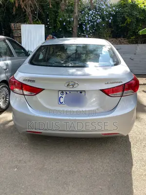 Hyundai Elantra 2014 Silver