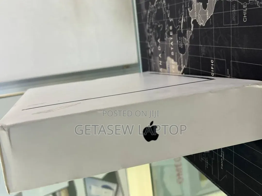 New Laptop Apple MacBook Pro 16GB Apple M5 SSD 512GB