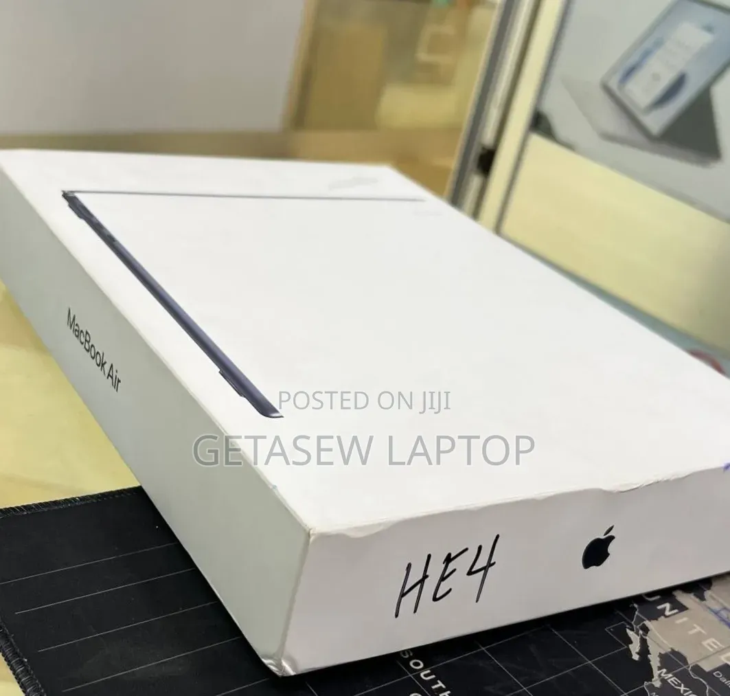 New Laptop Apple MacBook Pro 16GB Apple M5 SSD 512GB