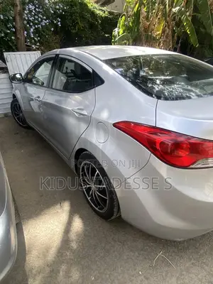 Hyundai Elantra 2014 Silver