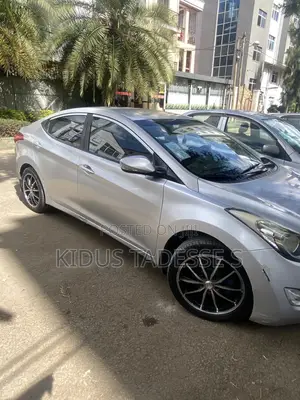 Hyundai Elantra 2014 Silver