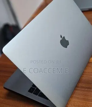 New Laptop Apple MacBook 8GB Intel Core i5 SSD 256GB