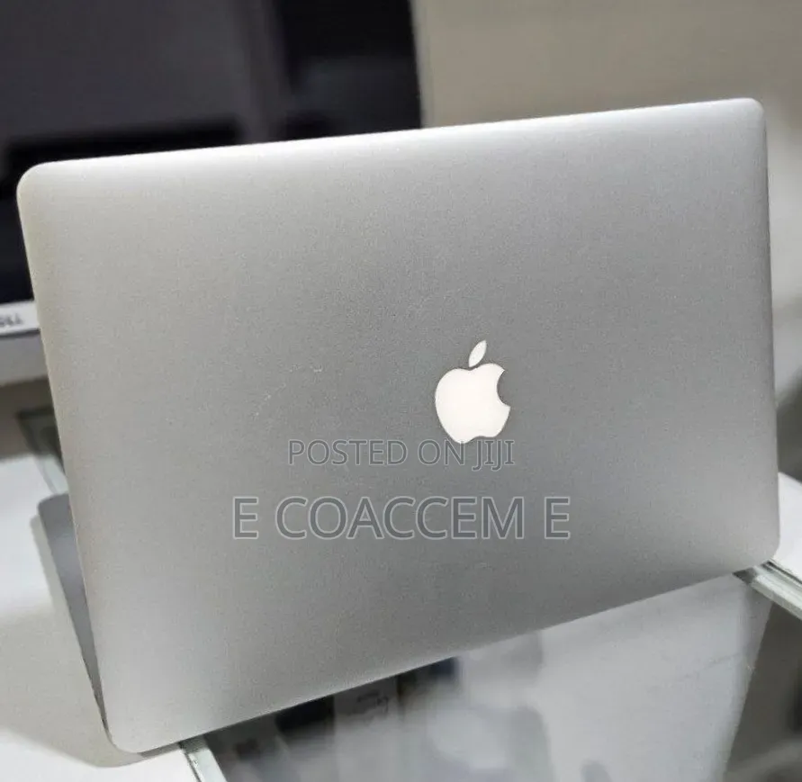 New Laptop Apple MacBook 16GB Intel Core i7 SSD 256GB